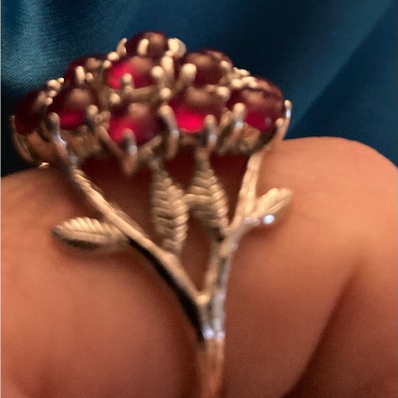 924 sterling oval Silver 4.5 cwt Cabochon Rhodolite size 8.5 - Picture 5 of 7